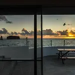 Quo Sunset House *