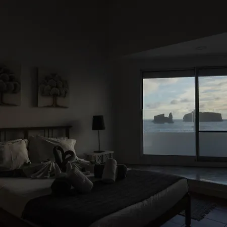 Quo Sunset House * Mosteiros (Azores)