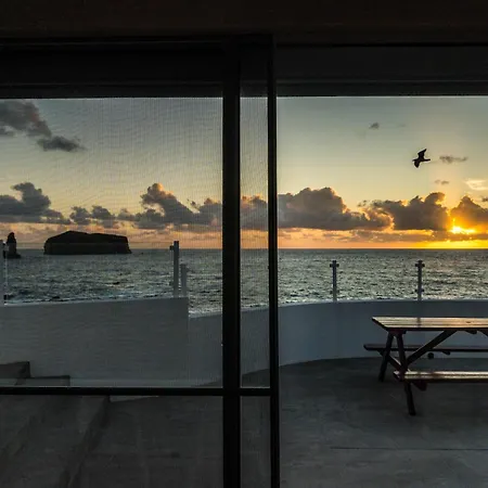 Quo Sunset House *