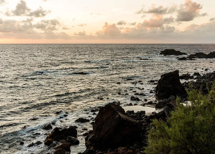 Quo Sunset House Mosteiros (Azores)